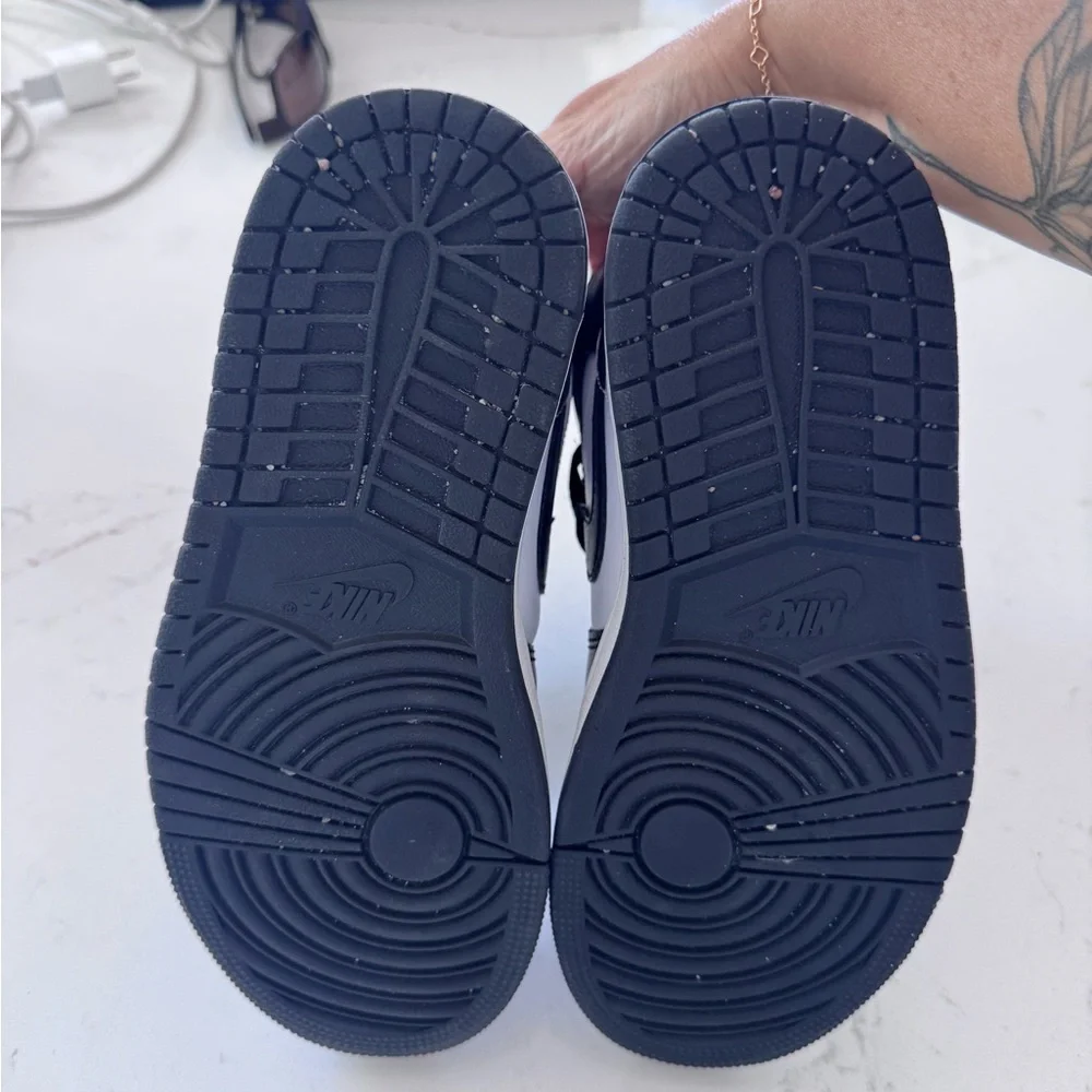 Jordan Black and White Sneakers - Picture 3 of 4